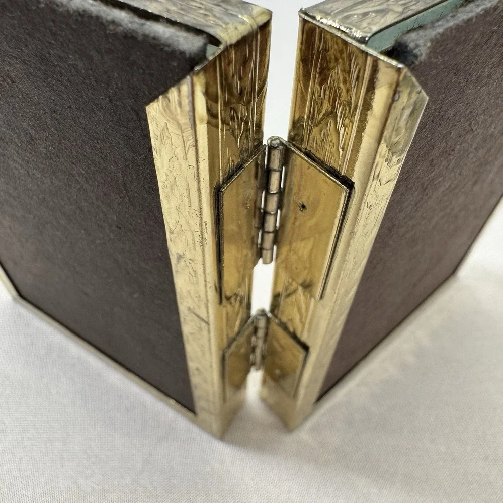 Picture Frame‎ Vintage Double(2) Capacity Folding Brass Free Standing For 2x3 in